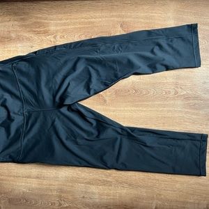 Athleta salutation stash size l